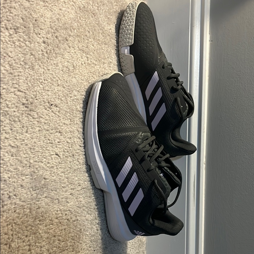 Adidas Black and White Sneakers tennis
